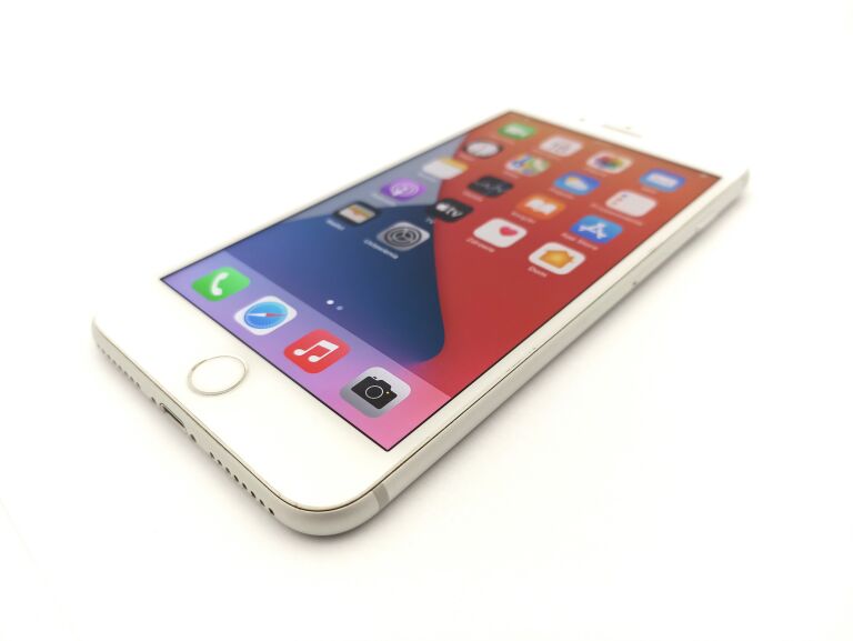 APPLE IPHONE 8 PLUS 3/64 GB 5,5' 82 % 12+12 MPIX