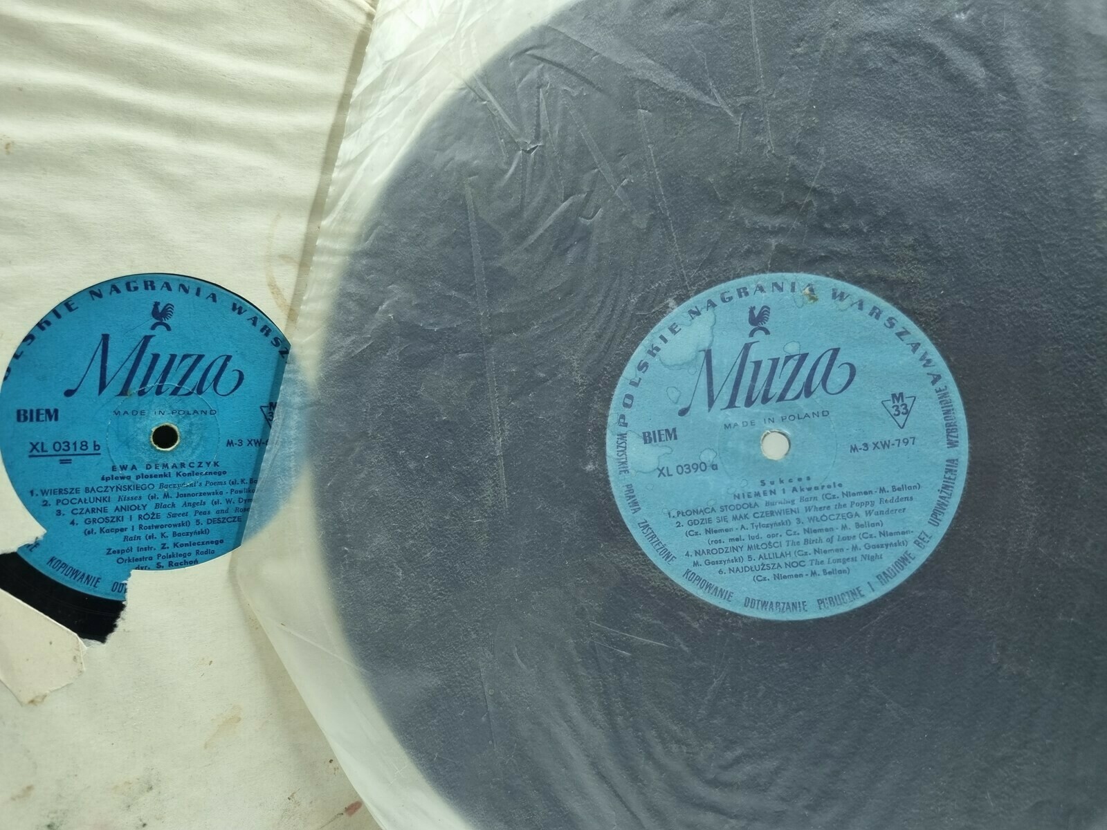 plyta-winylowa-rozne-warto-rok-wydania-2000