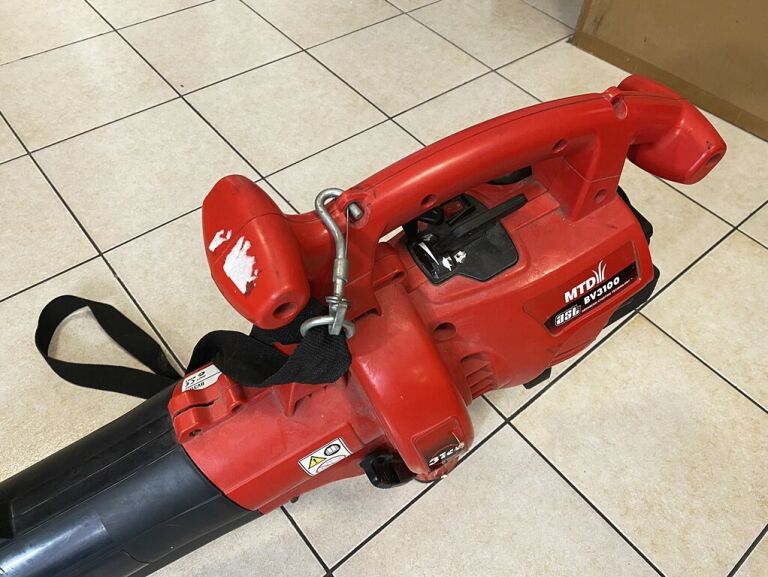 ODKURZACZ OGRODOWY MTD BV3100