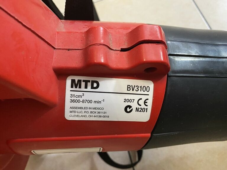 ODKURZACZ OGRODOWY MTD BV3100