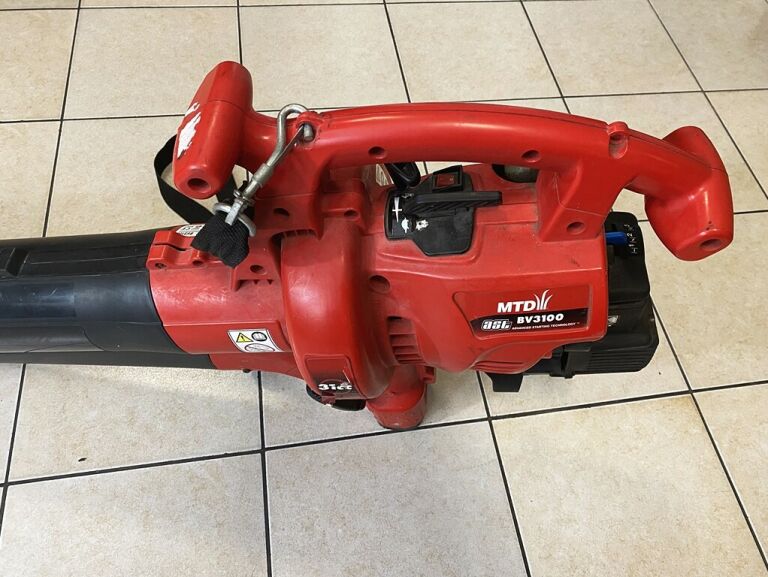 ODKURZACZ OGRODOWY MTD BV3100