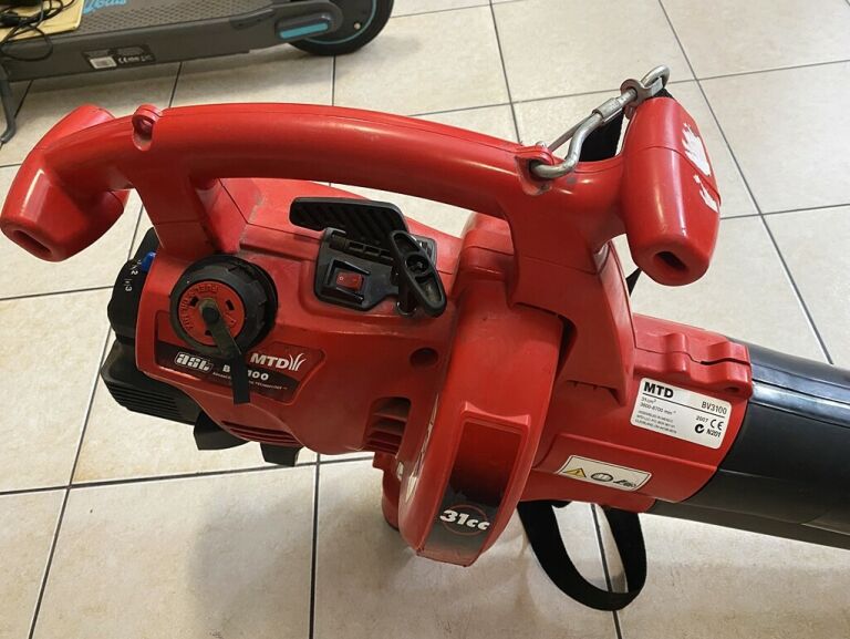 ODKURZACZ OGRODOWY MTD BV3100