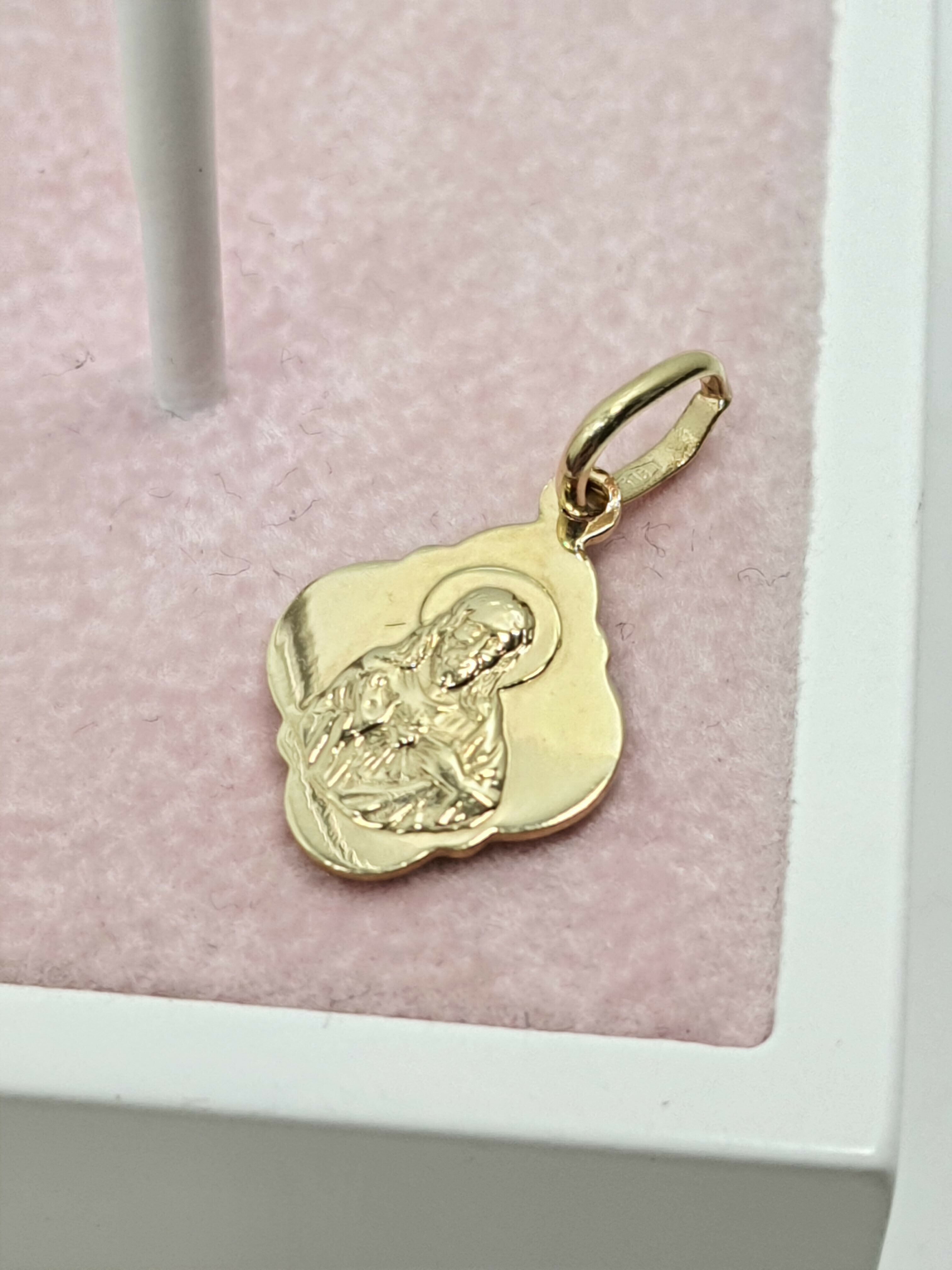 nowa-zlota-zawieszka-matka-boska-585-079g-kolor-dominujacy-205826-225106