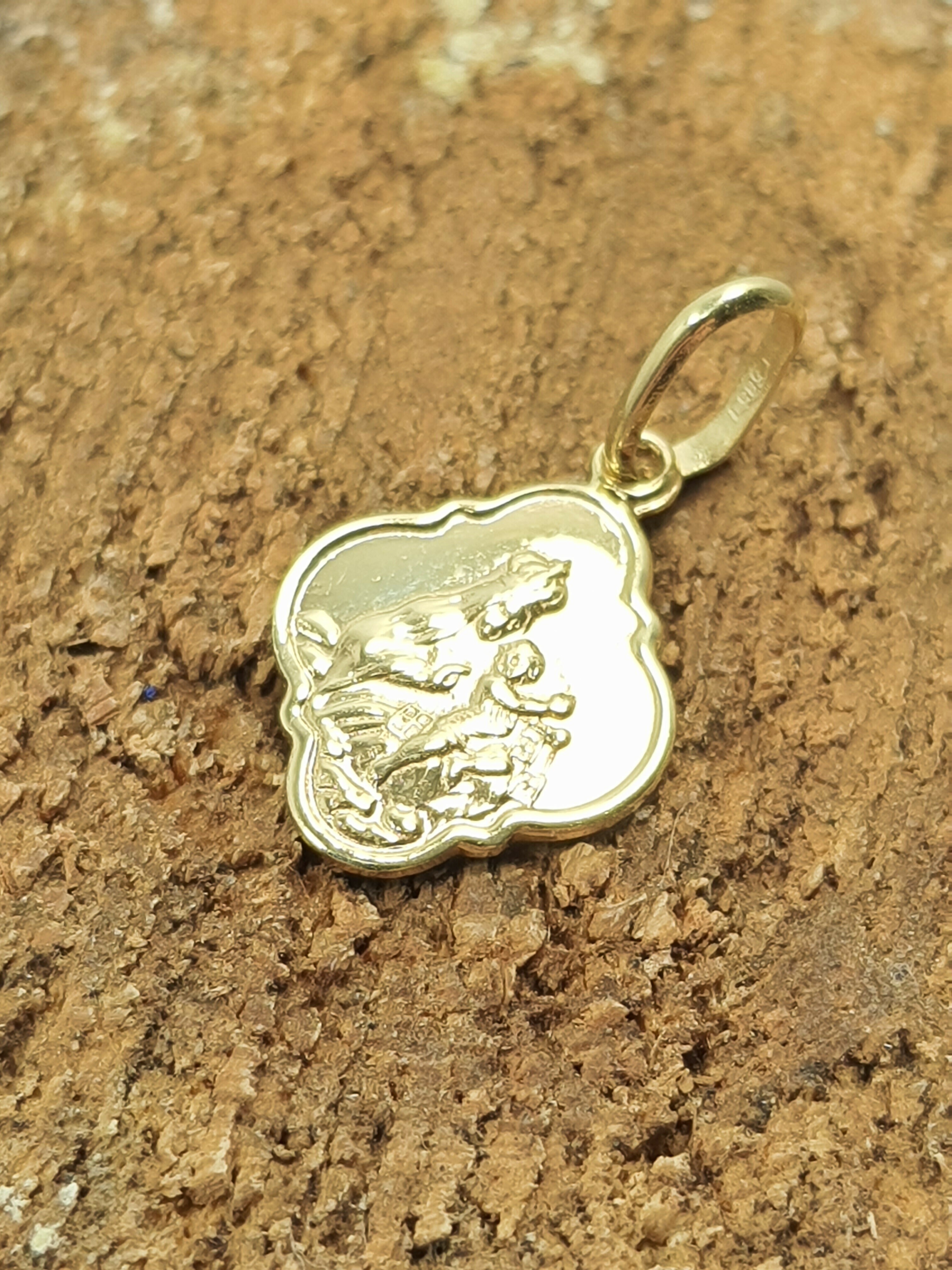 nowa-zlota-zawieszka-matka-boska-585-079g-stan-11323-1