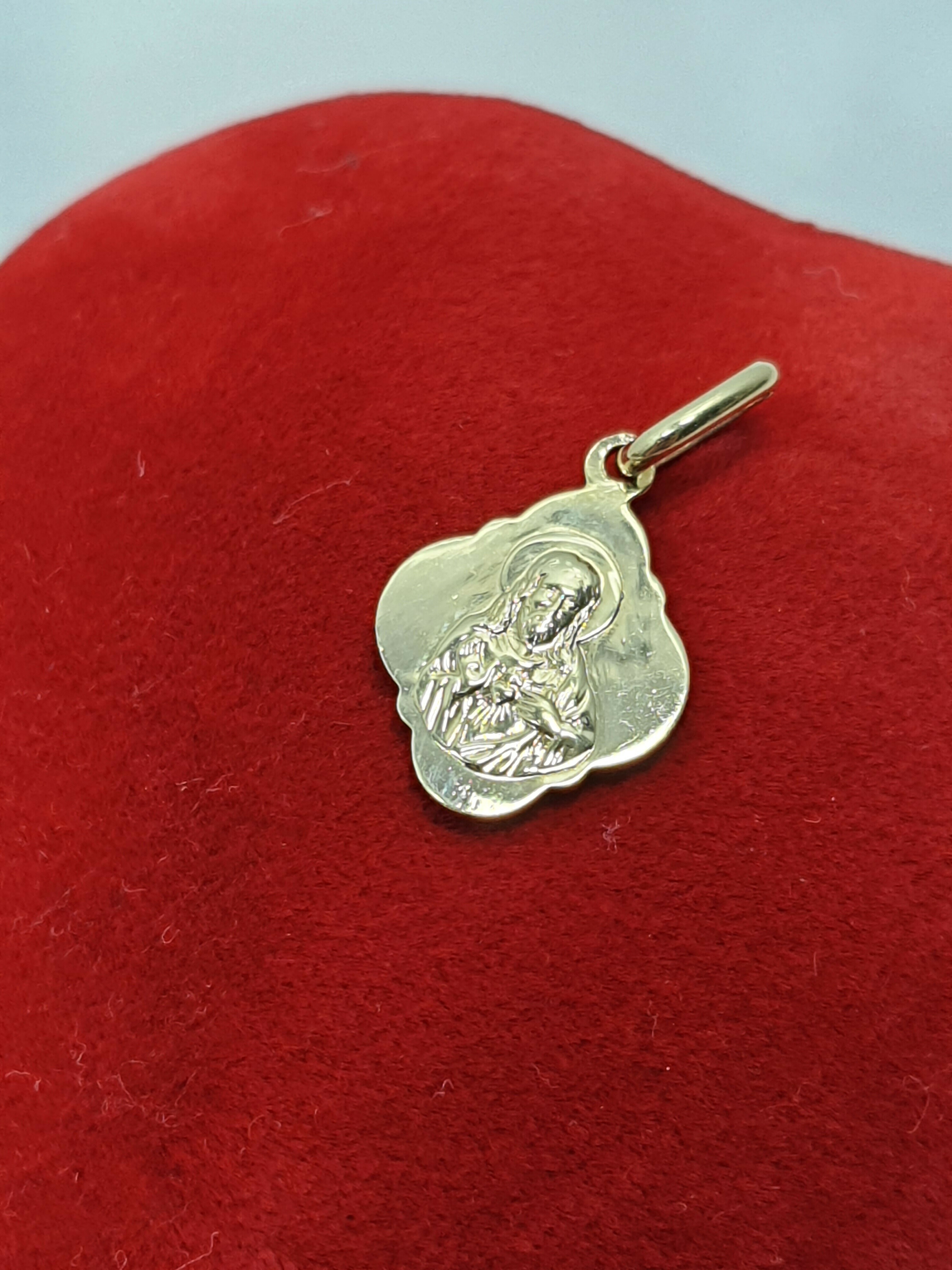 nowa-zlota-zawieszka-matka-boska-585-079g-kamien-17088-524288