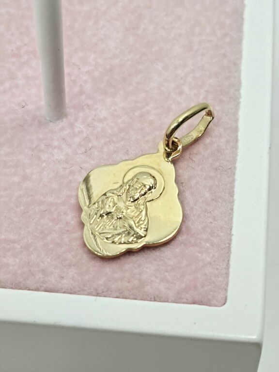 nowa-zlota-zawieszka-matka-boska-585-079g-kolor-dominujacy-205826-225106