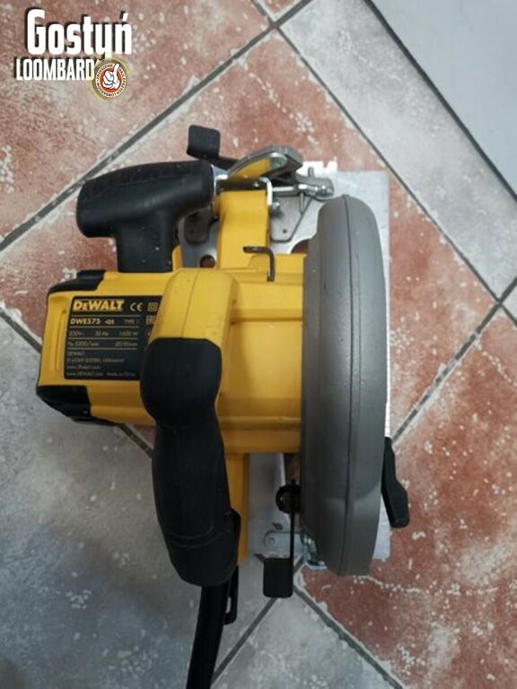 PILARKA TARCZOWA DEWALT DWE575-QS