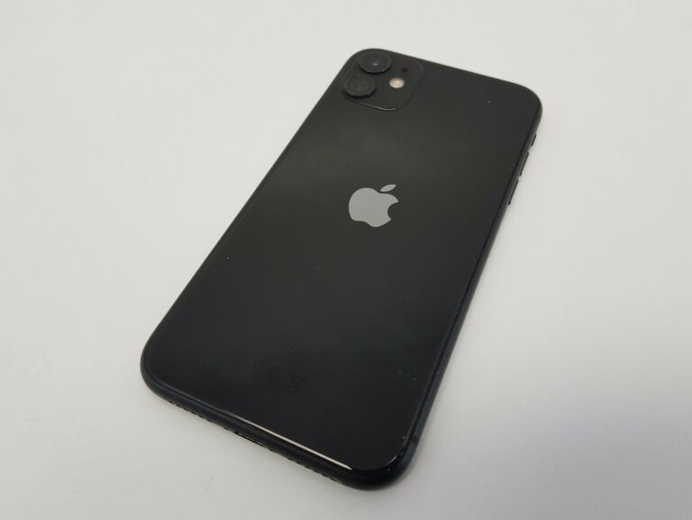 apple-iphone-11-64gb-black-pamiec-ram-4-gb