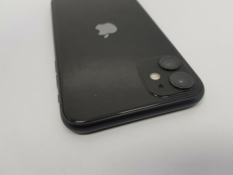 APPLE IPHONE 11 64GB BLACK