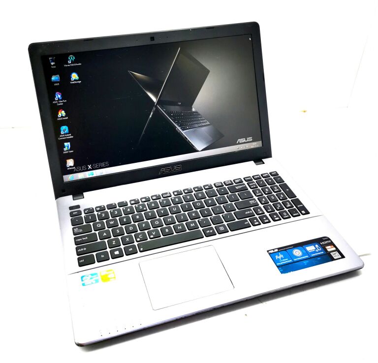 LAPTOP ASUS X550C