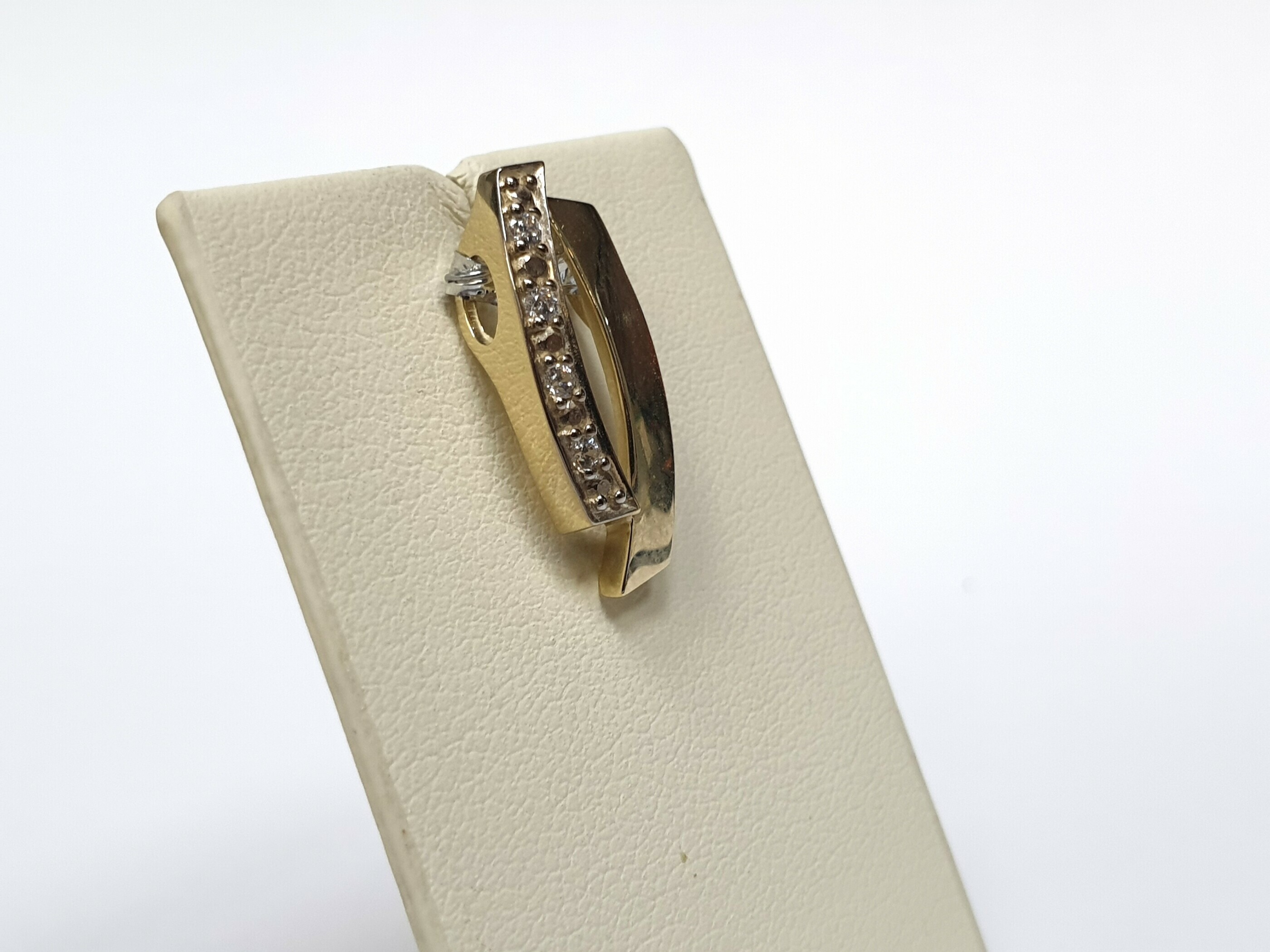 zlota-zawieszka-marka-cos