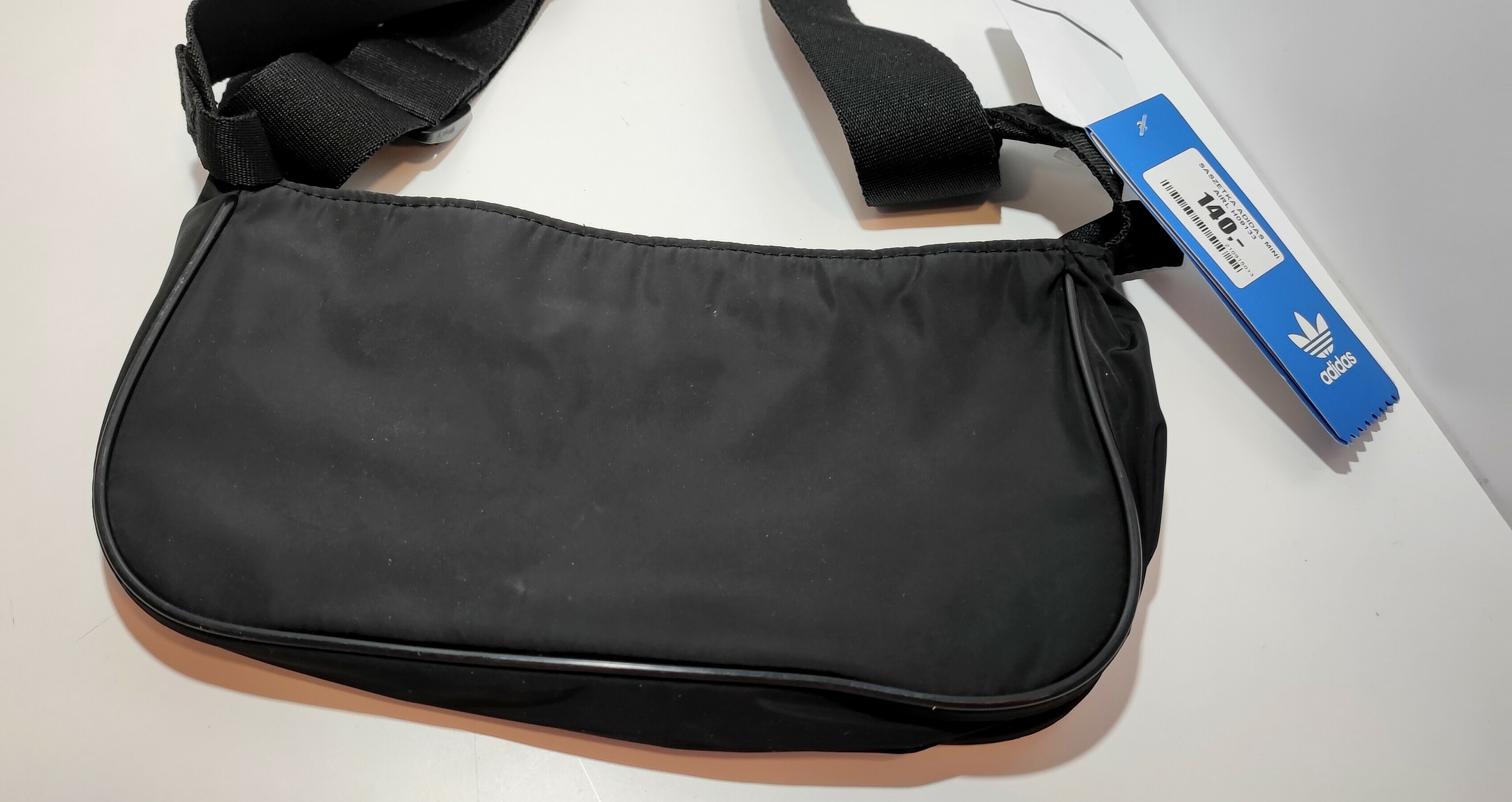 saszetka-torebka-adidas-mini-airl-h09133-kolor-czarny