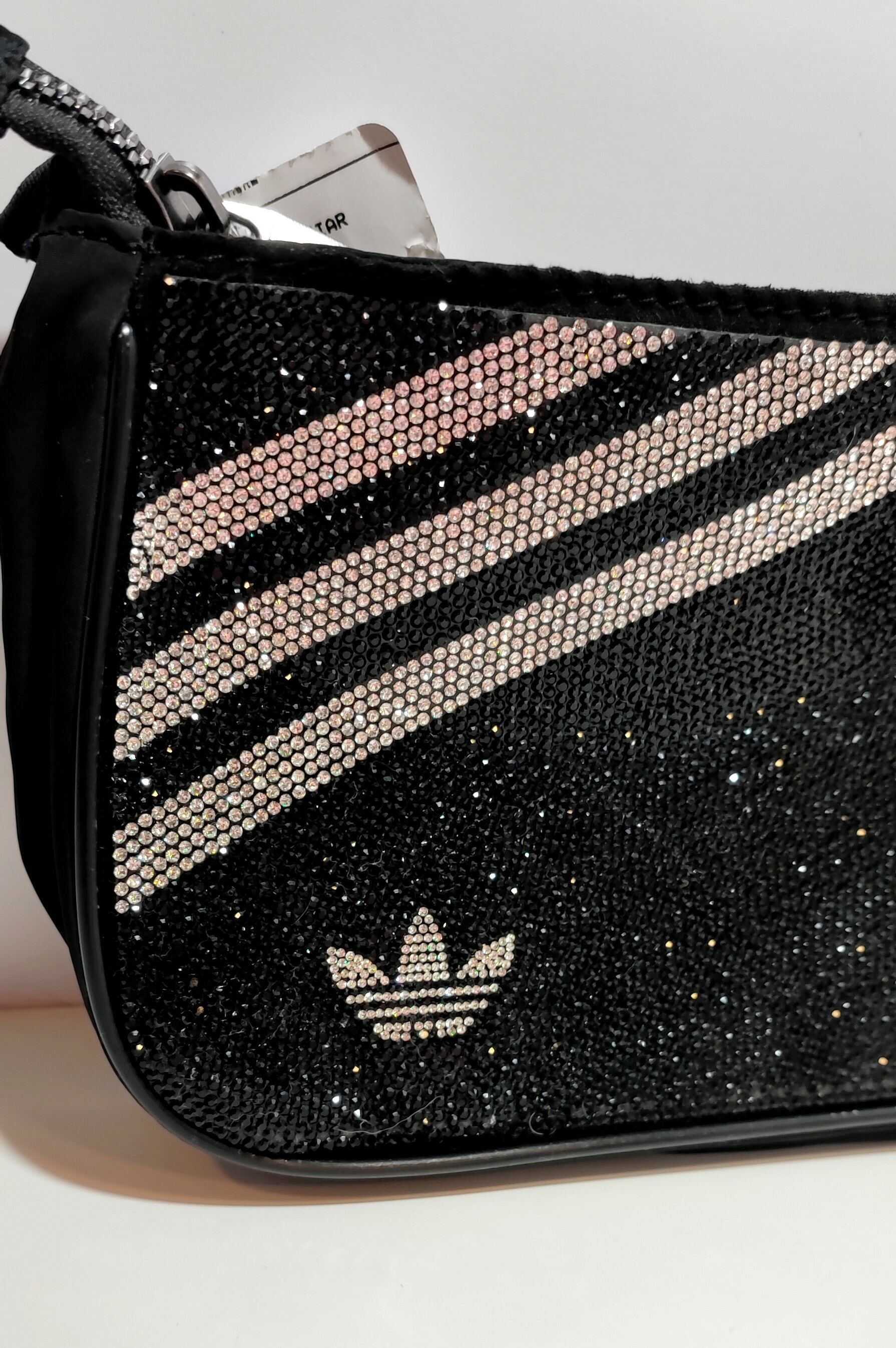 saszetka-torebka-adidas-mini-airl-h09133-stan-powystawowy