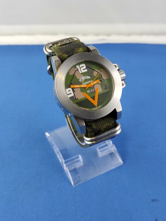 ZEGAREK MORPHEUS M1A2 STAL/SZAFIR