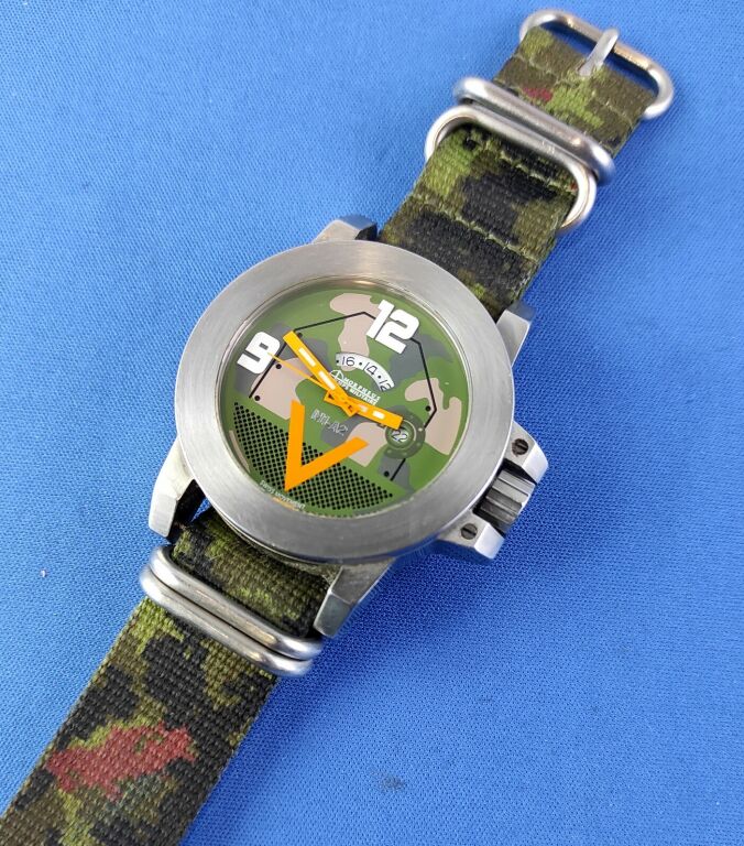 ZEGAREK MORPHEUS M1A2 STAL/SZAFIR