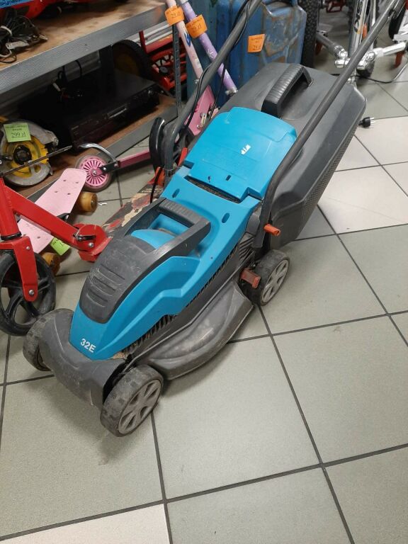 KOSIARKA ELEKTRYCZNA GARDENA 32E