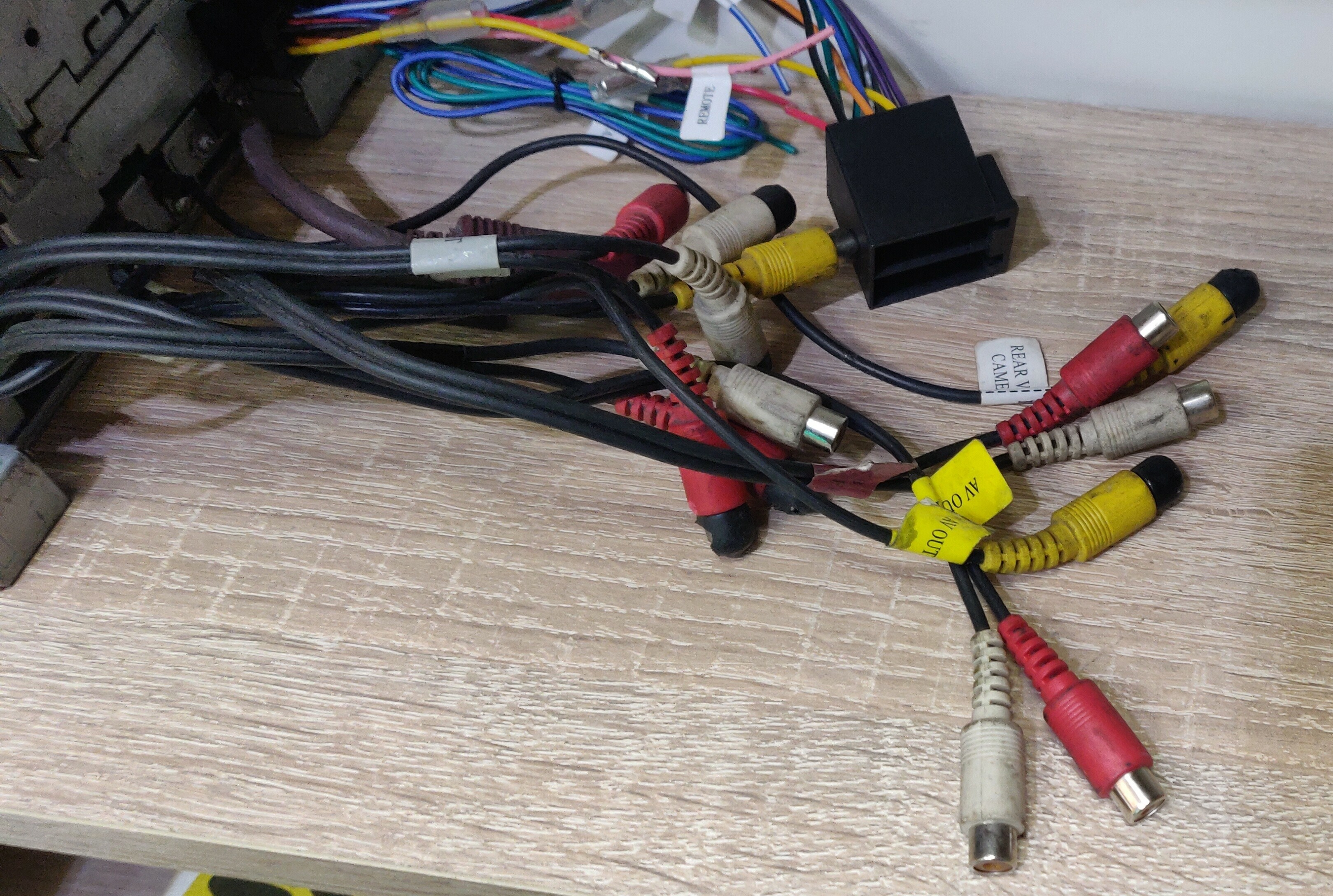 radio-dvd-ekran-samochodowy-2din-kenwood-ddx6029-rodzaje-odtwarzanych-nosnikow-205774-4