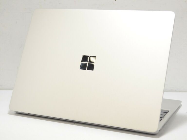 MICROSOFT SURFACE LAPTOP GO PLATYNOWY