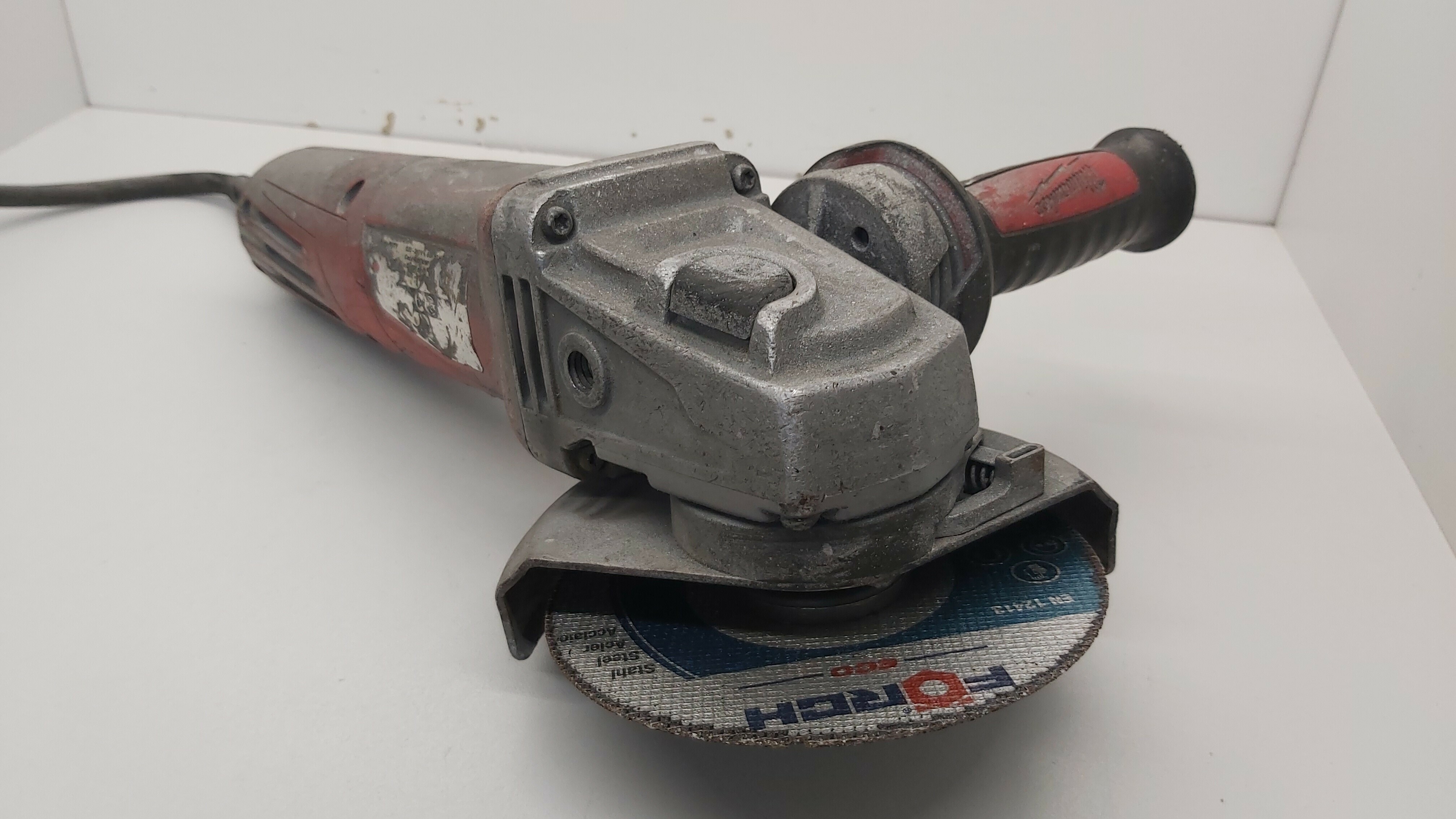 szlifierka-katowa-milwaukee-kod-producenta-4933451222