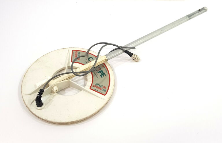 DETEKTOR METALI NEWFORCE R1 WYKRYWACZ