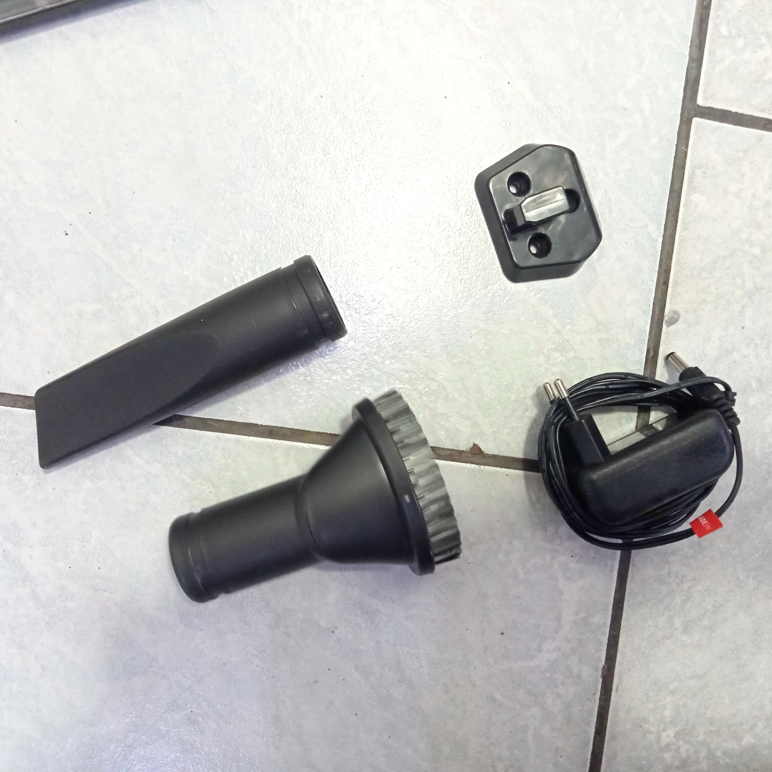 najlepszy-odkurzacz-bezprzewodowy-vax-blade-24v-stan-uzywany