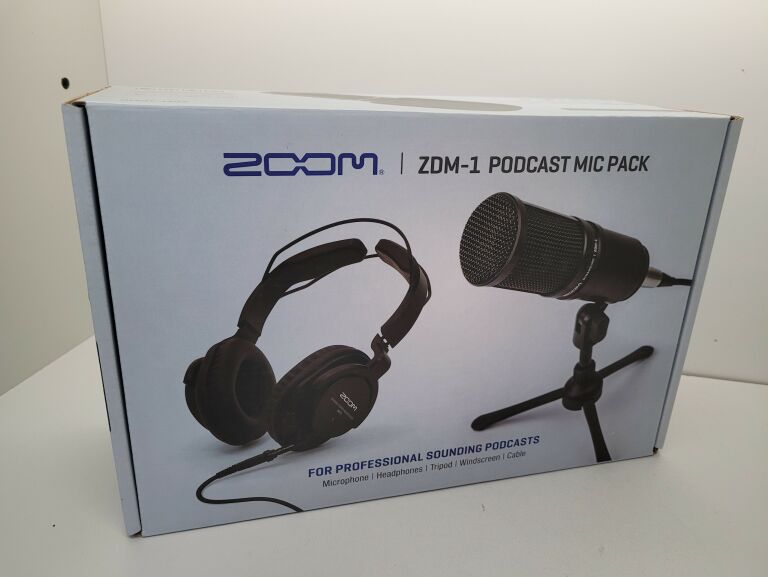 Zoom ZDM-1 Podcast Microphone Pack avec Casque et Mauritius