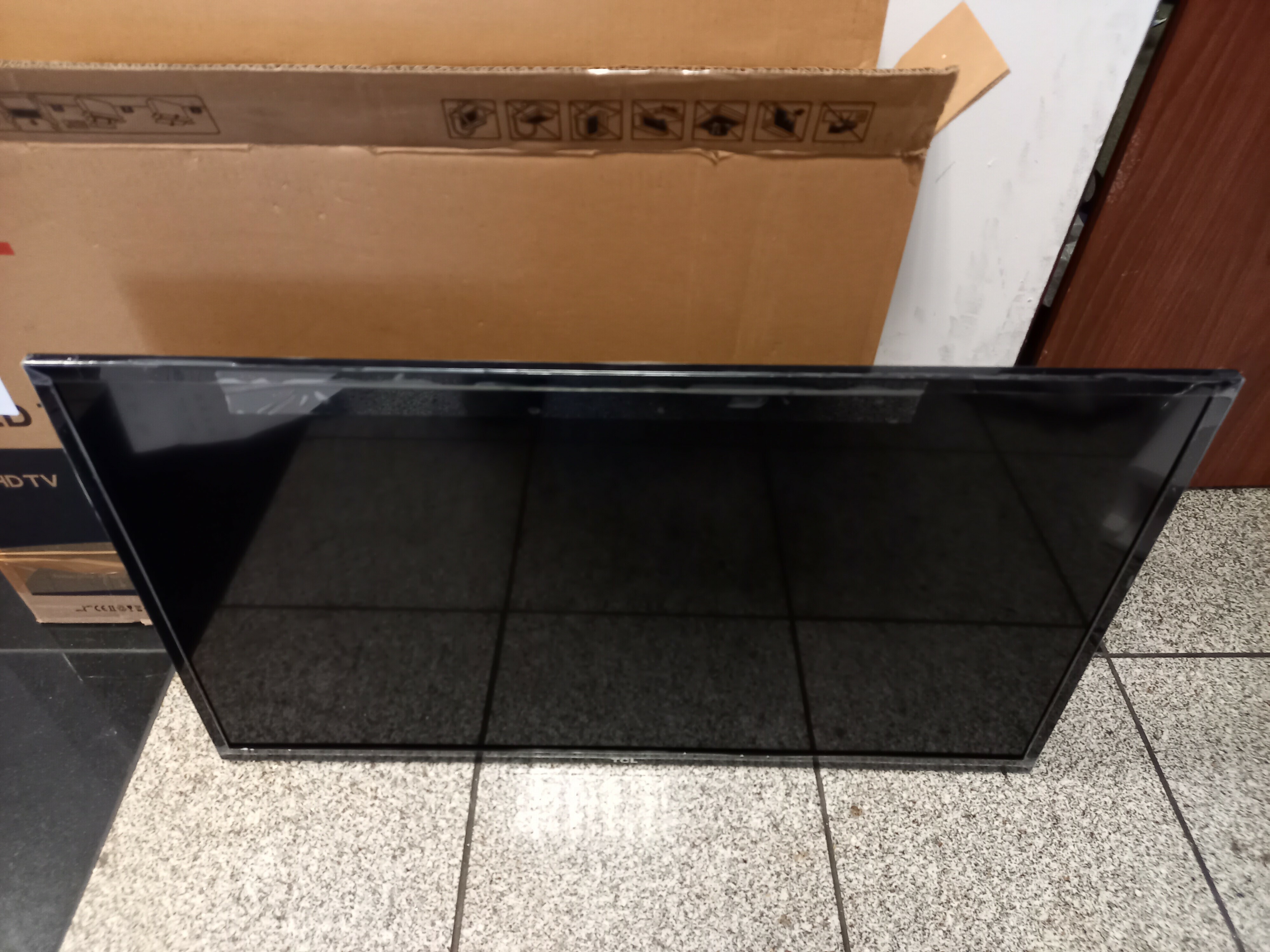 telewizor-led-tv-tcl-32dd429-igla-komplet-marka-tcl