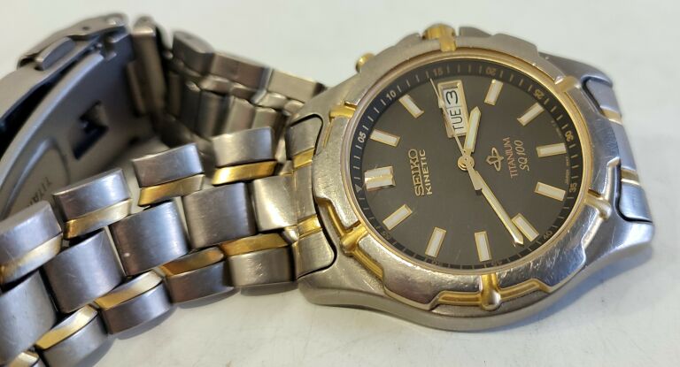 SEIKO KINETIC TITANIUM SQ100