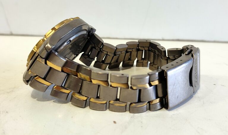 SEIKO KINETIC TITANIUM SQ100