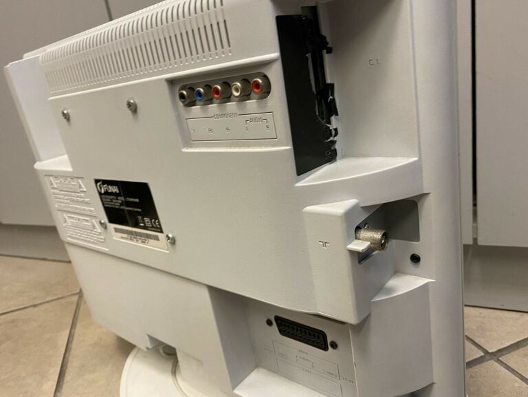 TELEWIZOR 19" FUNAI LT6-M19WB