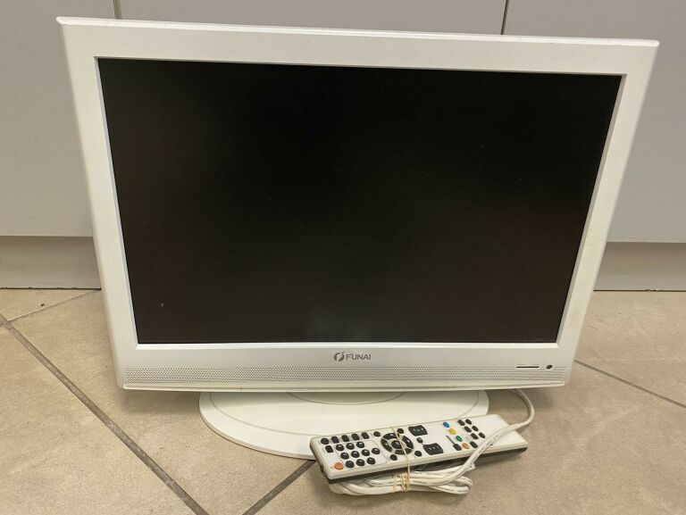 TELEWIZOR 19" FUNAI LT6-M19WB