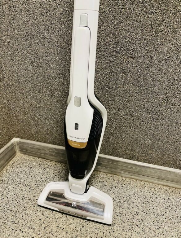 odkurzacz-electrolux-ergorapido-eer7allergy-gw-napiecie-akumulatora-18