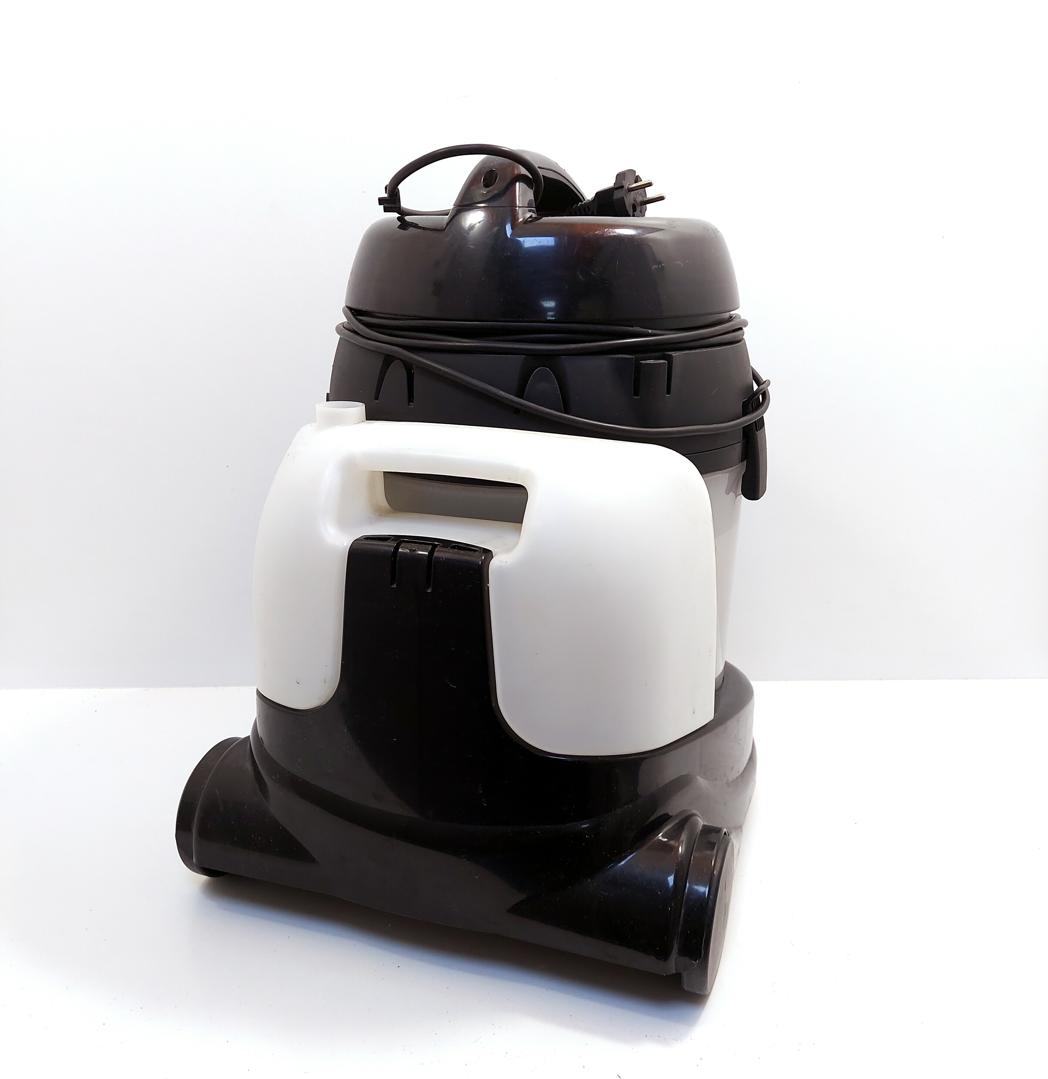 odkurzacz-wielofunkcyjny-welstar-1450w-moc-1450