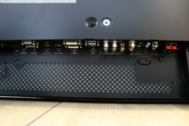 MONITOR PRZEMYSŁOWY NEC MULTISYNC P462 - 46 LCD