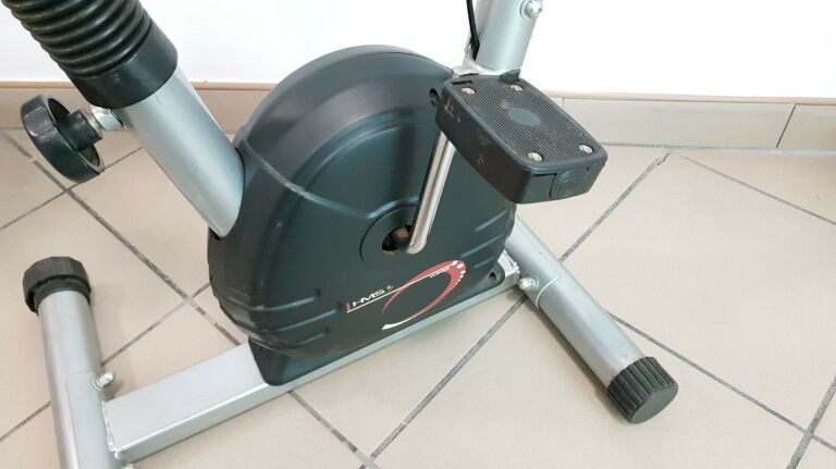 ROWER STACJONARNY HMS W2152