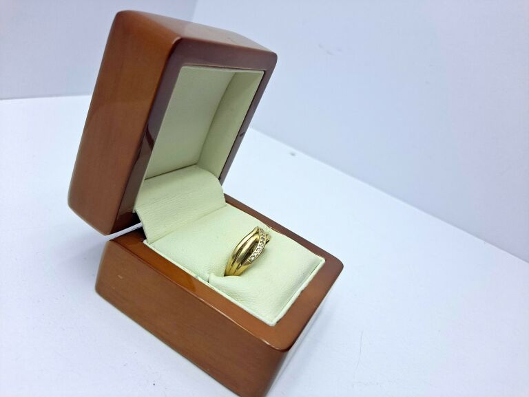 sliczny-zloty-pierscionek-z-cyrkoniami-28g-585-rozmiarsrednica-wew-mm-372-13