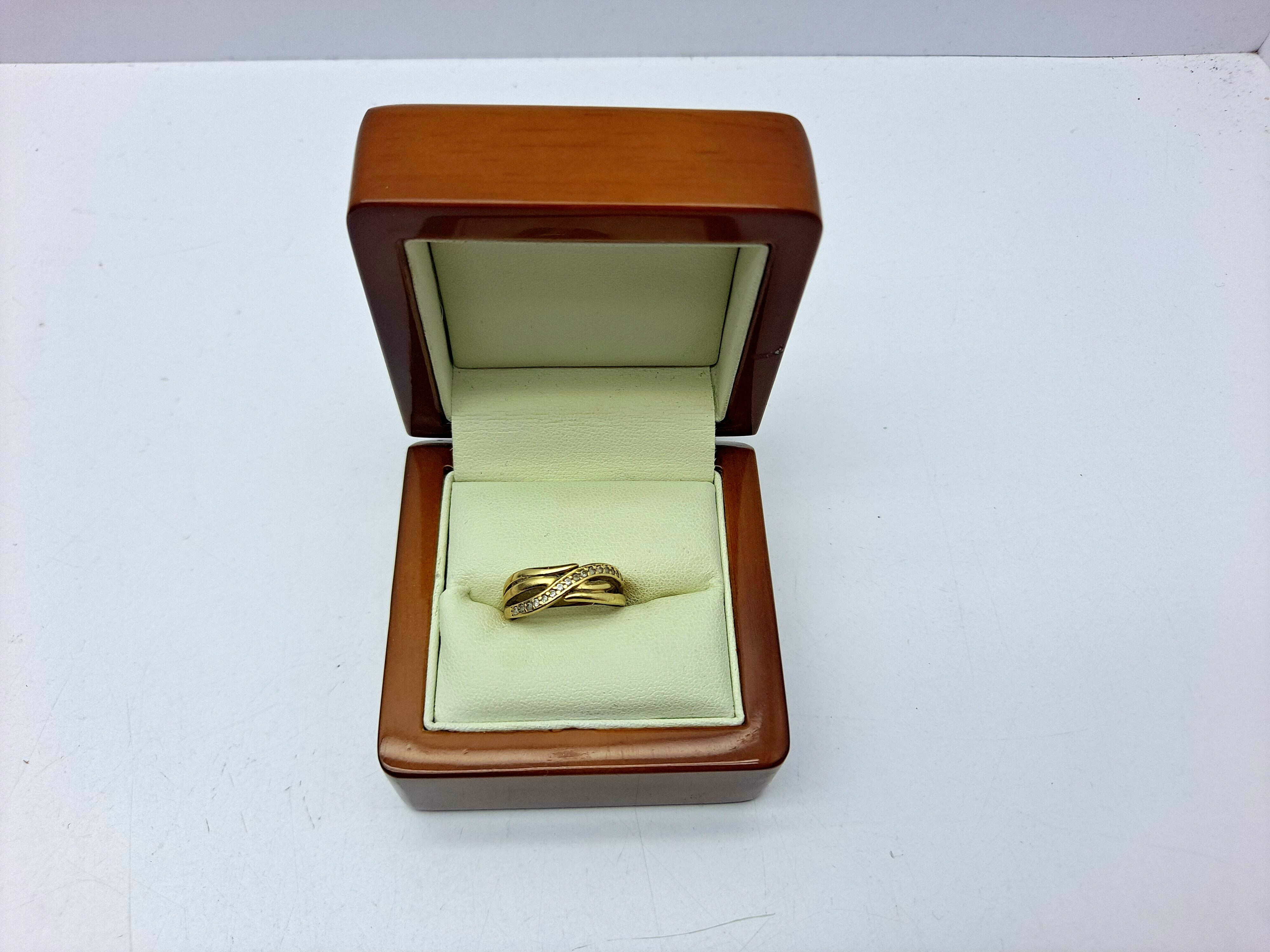 sliczny-zloty-pierscionek-z-cyrkoniami-28g-585-material-15835-2