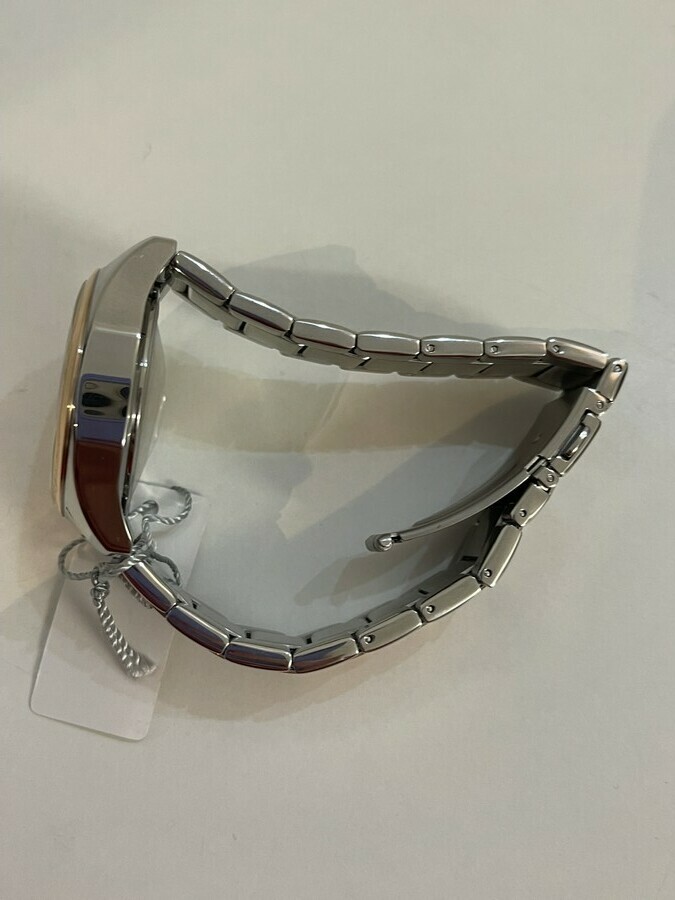 zegarek-caravelle-45l149-ksztalt-koperty-129223-2