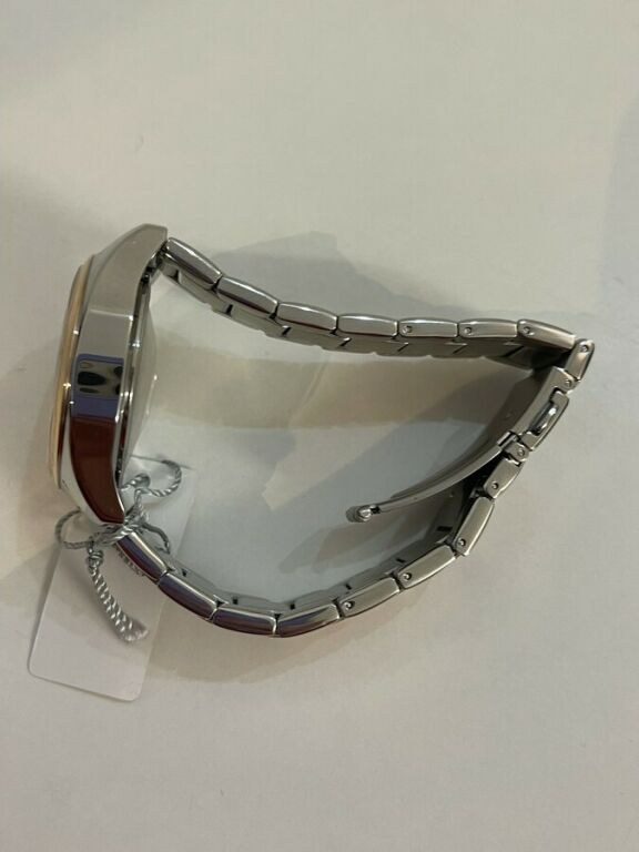 zegarek-caravelle-45l149-ksztalt-koperty-129223-2