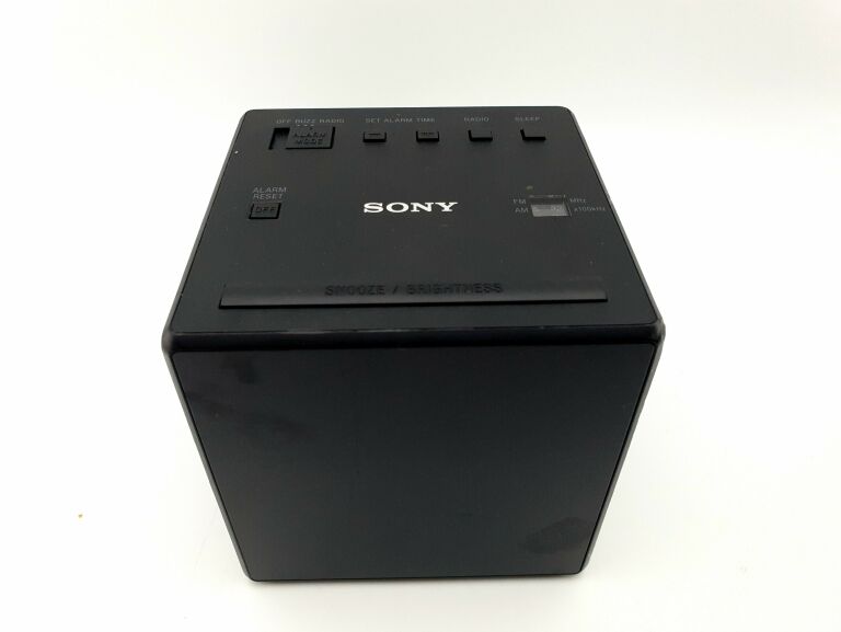 RADIOBUDZIK SONY ICF-C1TW POLECAM