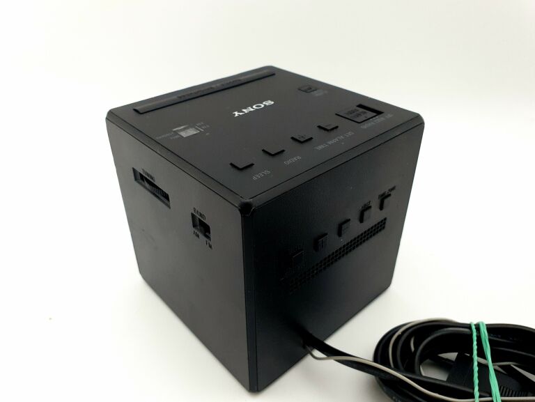RADIOBUDZIK SONY ICF-C1TW POLECAM