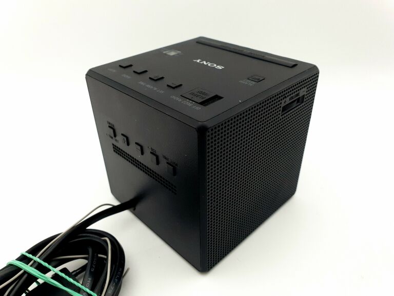 RADIOBUDZIK SONY ICF-C1TW POLECAM