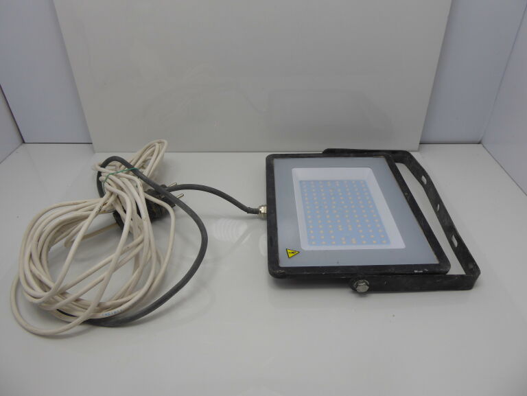 LAMPA LED BUDOWLANA