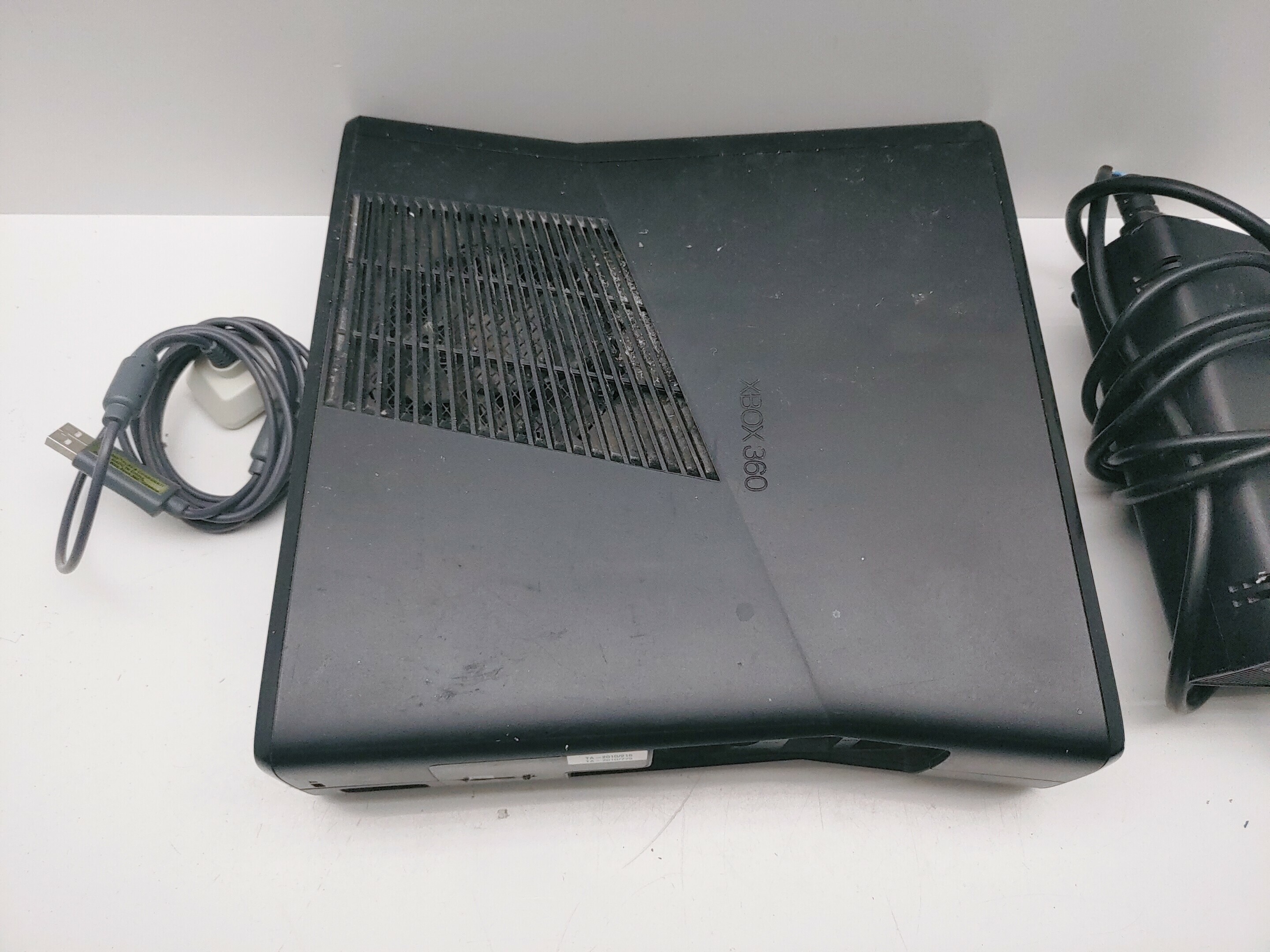 konsola-xbox-360-pad-wroclaw-wersja-konsoli-xbox-360