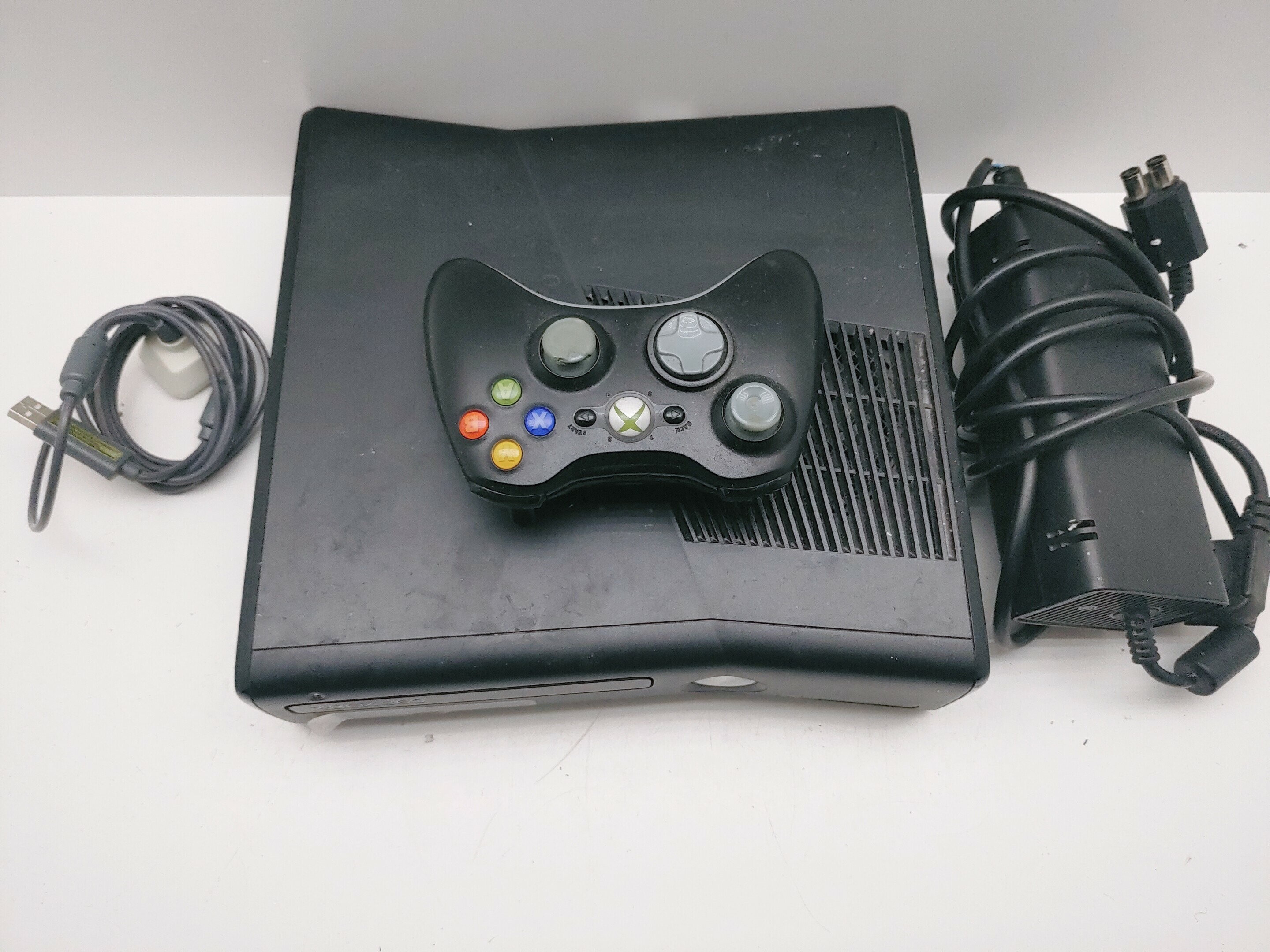 konsola-xbox-360-pad-wroclaw-kolor-czarny