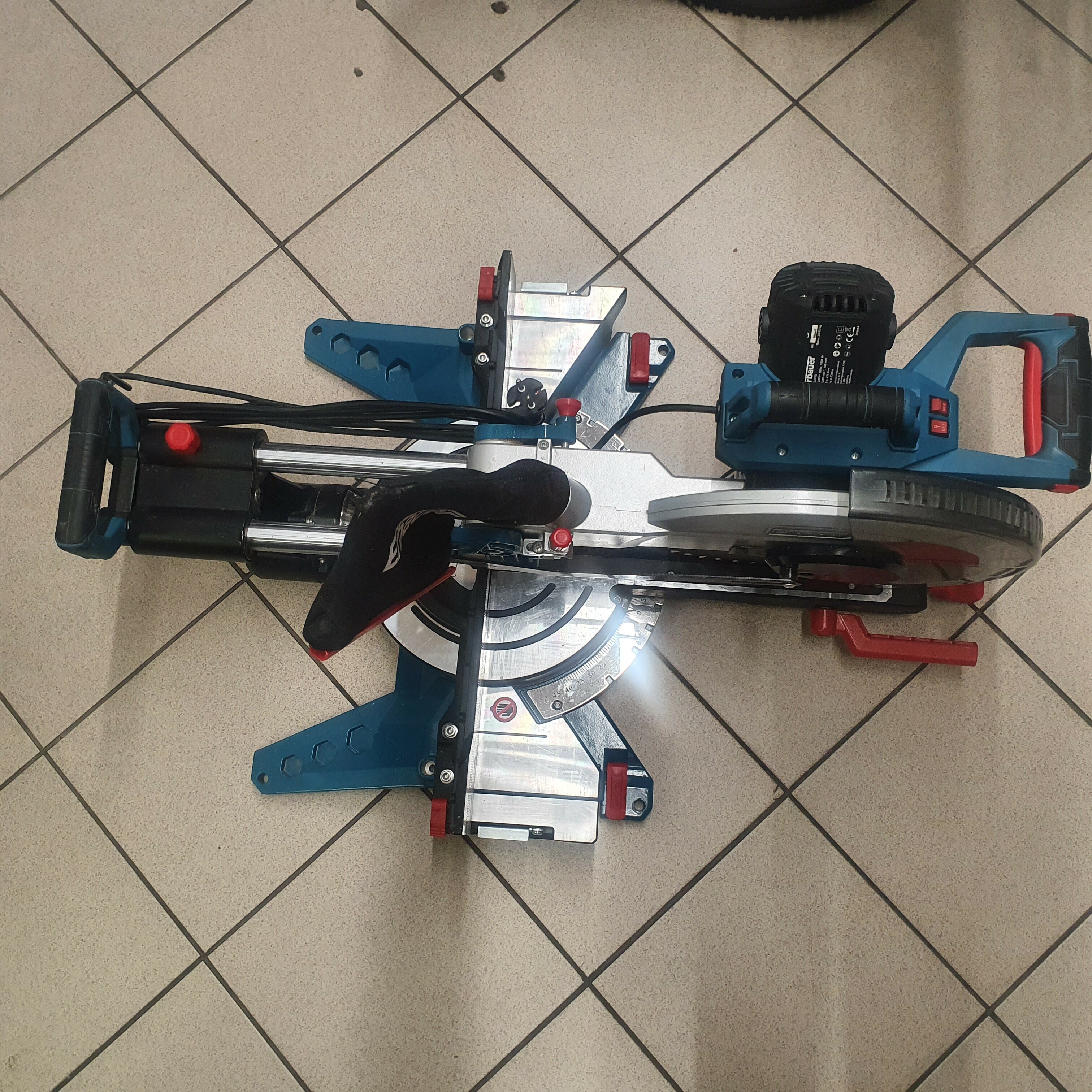 ukosnica-z-posuwem-erbauer-emis-305s-1800w-os-jagiellonskie-65-gniezno