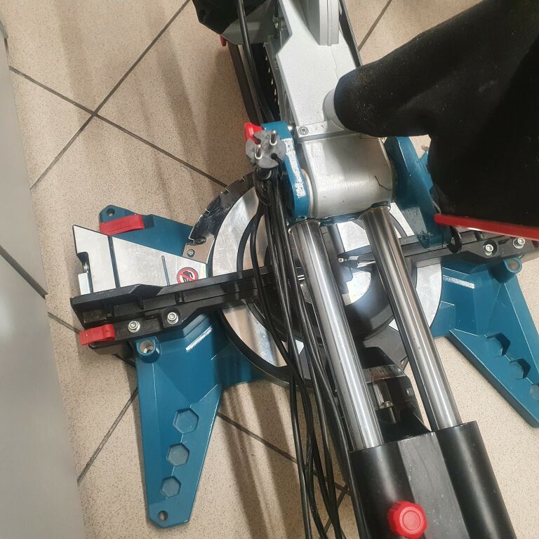 UKOŚNICA Z POSUWEM ERBAUER EMIS 305S 1800W