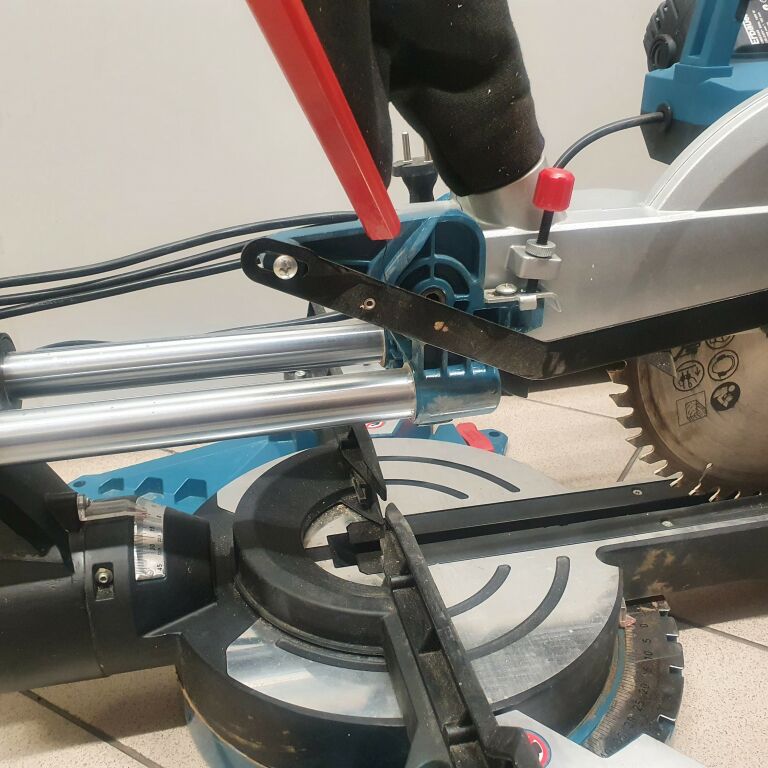 ukosnica-z-posuwem-erbauer-emis-305s-1800w-ean-3663602797326