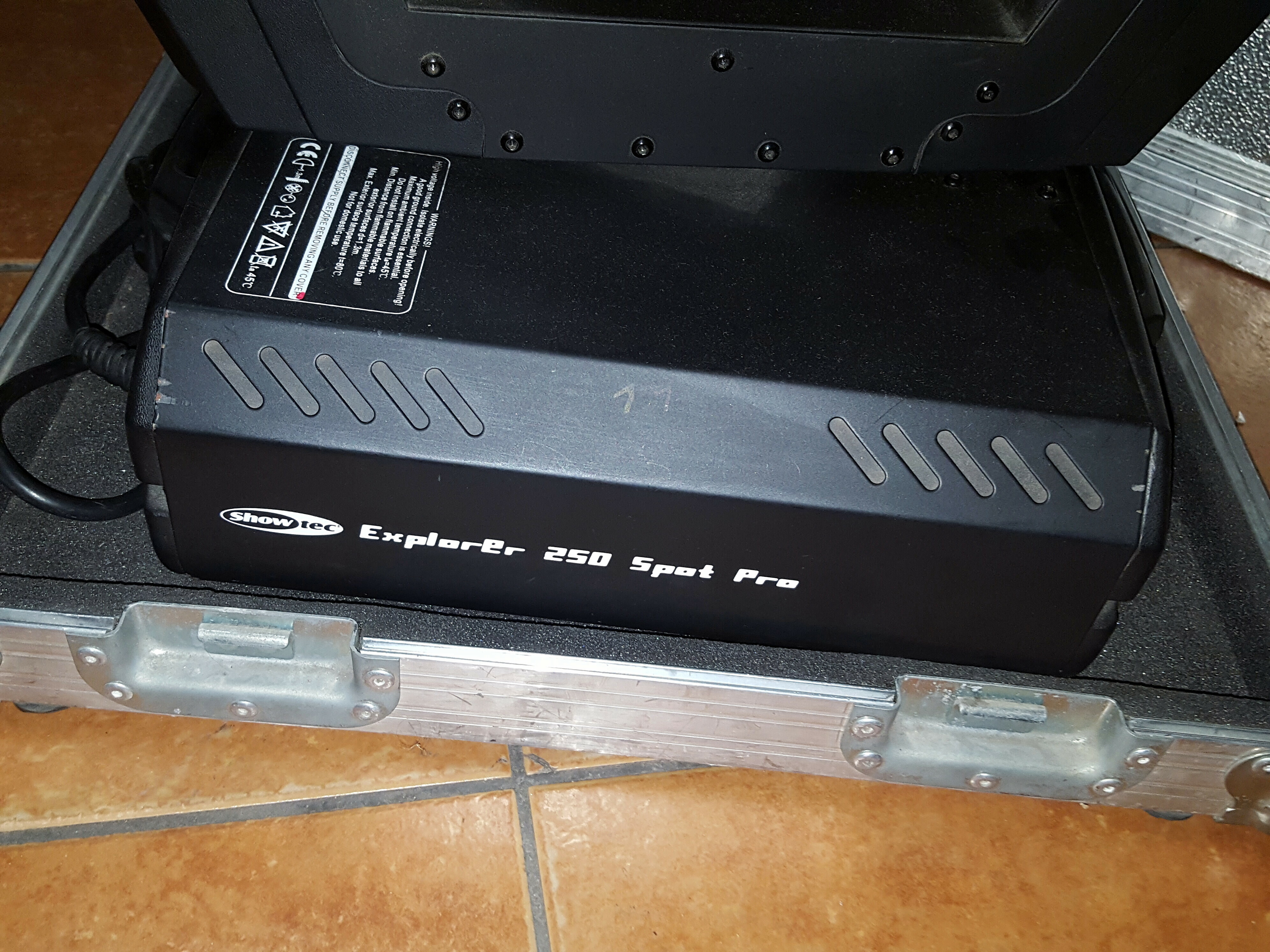 showtec-explorer-250-spot-pro-skrzynia-ean-gtin-8717748420169