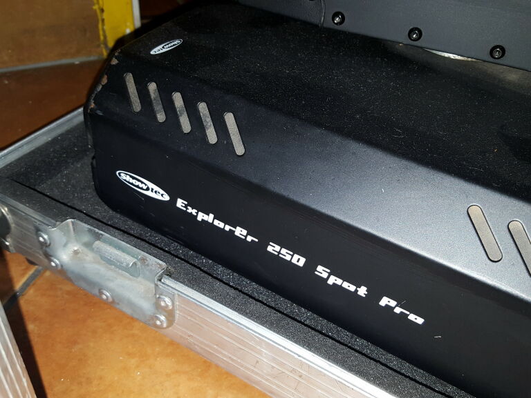 showtec-explorer-250-spot-pro-skrzynia-model-phantom-130